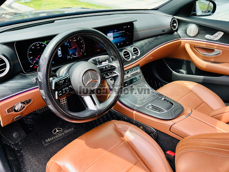 Cho Thuê Xe Mercedes E300 AMG VIP Tại TP.HCM