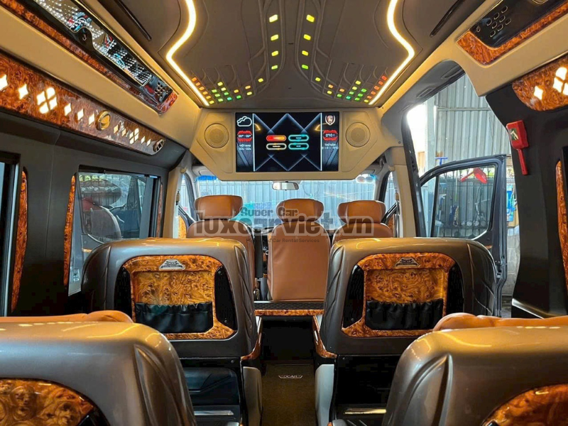 Thuê Hyundai Solati Limousine 9 Chỗ Màu Đen Có Tài Tại Quy Nhơn