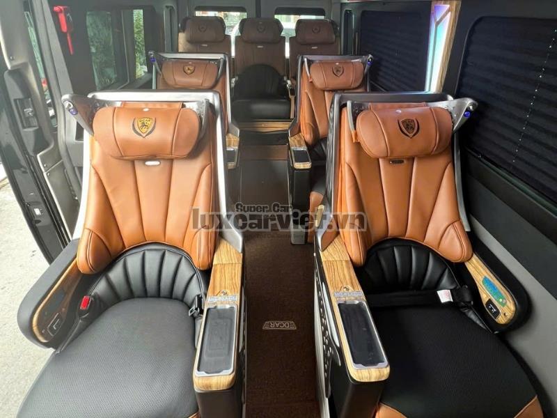 Cho Thuê Xe Solati Limousine Dcar Vip 9 Chỗ Tại Hồ Chí Minh - Sang Trọng, Tiện Nghi, Giá Tốt