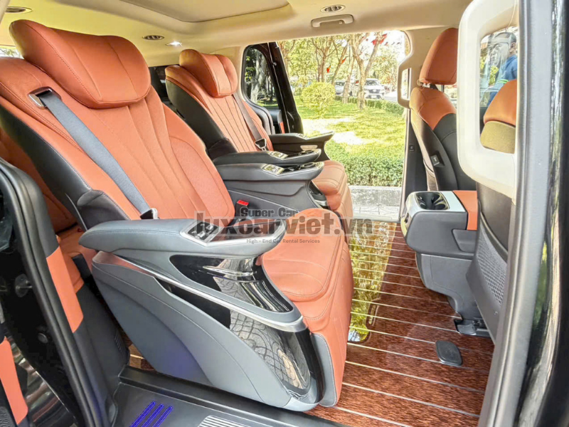 Thuê Xe Carnival Signature 7 Chỗ Có Tài Xế Tại Hồ Chí Minh