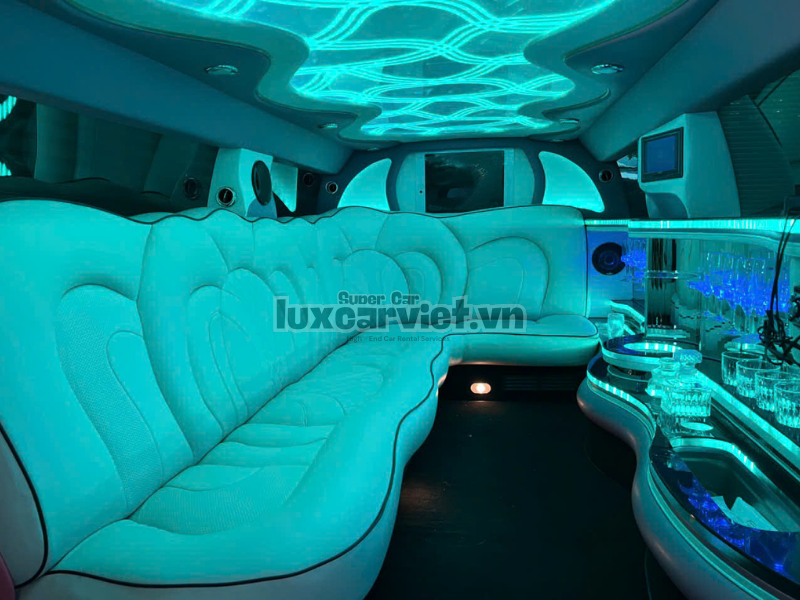 Cho Thuê Xe Hummer H3 Limousine Dài Tại TP.HCM Của Luxcar Việt