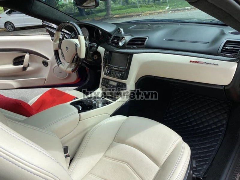 Thuê Siêu Xe Maserati GranTurismo 4 Chỗ Màu Vàng Tại TP.HCM