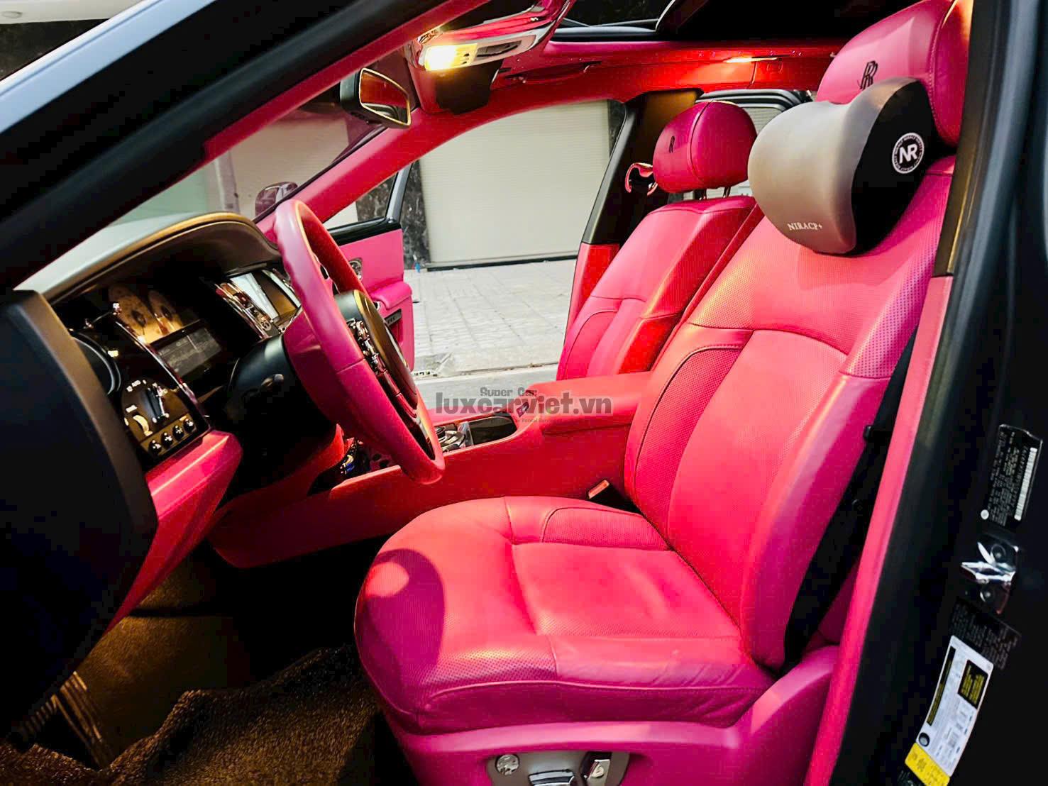 Cho Thuê Rolls-Royce Ghost Màu Đen Tại Hồ Chí Minh