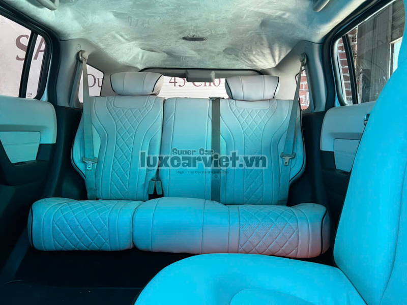 Thuê Xe Chrysler 300 Limousine 8-10 Chỗ Tại TP.HCM LuxCar Việt Giá Tốt