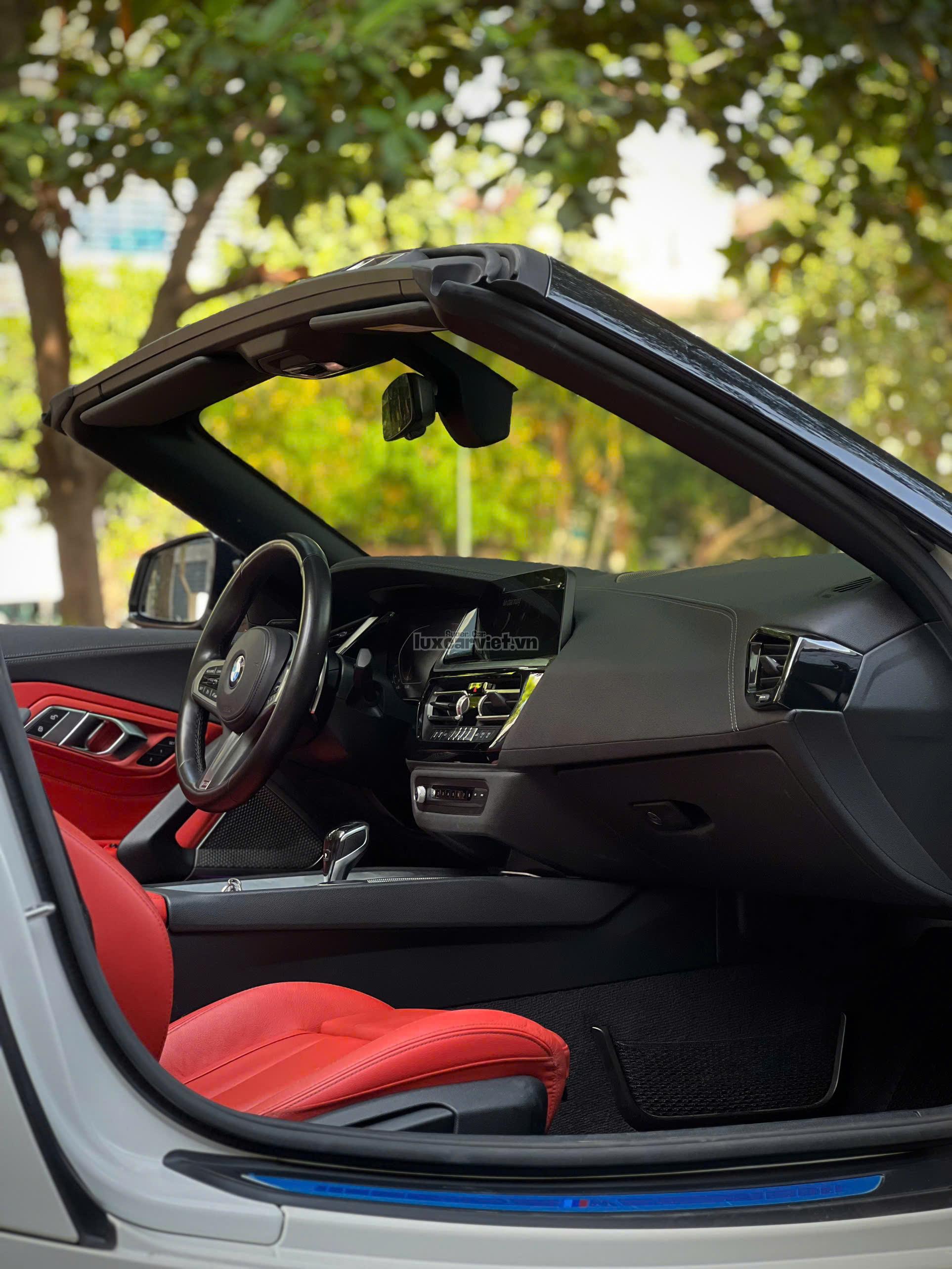 Thuê Xe BMW Z4 Mui Trần 2 Chỗ Tự Lái Tại TP.HCM