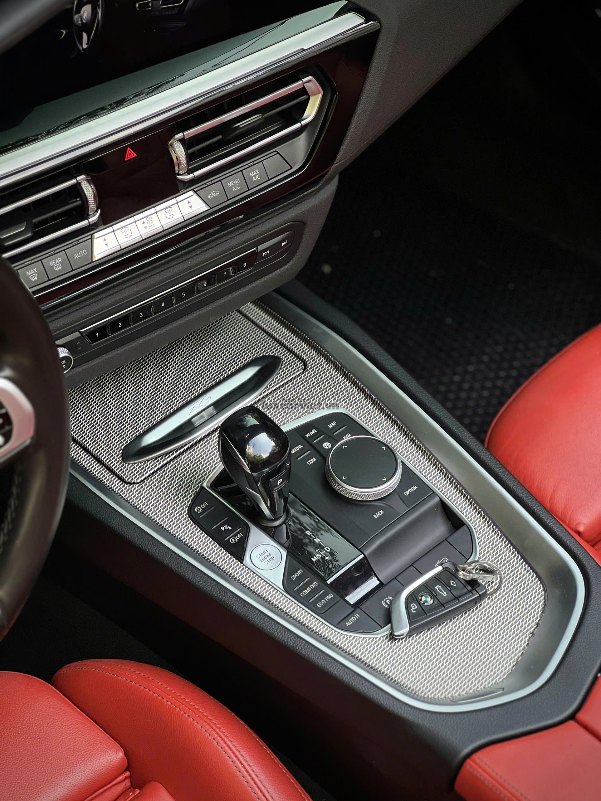 Thuê Xe BMW Z4 Mui Trần 2 Chỗ Tự Lái Tại TP.HCM