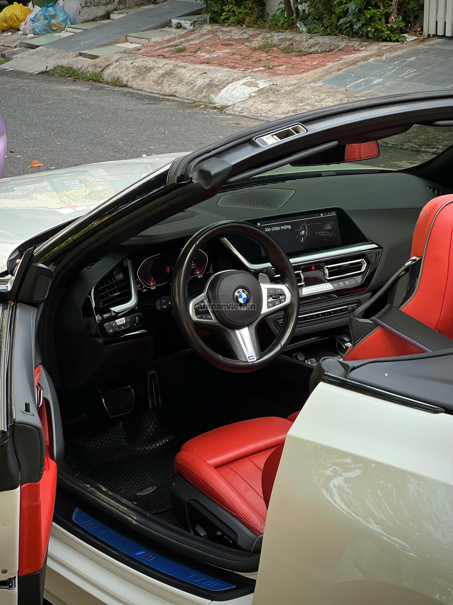 Thuê Xe BMW Z4 Mui Trần 2 Chỗ Tự Lái Tại TP.HCM