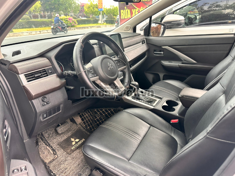 Thuê Xe Tự Lái Mitsubishi Xpander 7 Chỗ Màu Trắng Tại Quy Nhơn