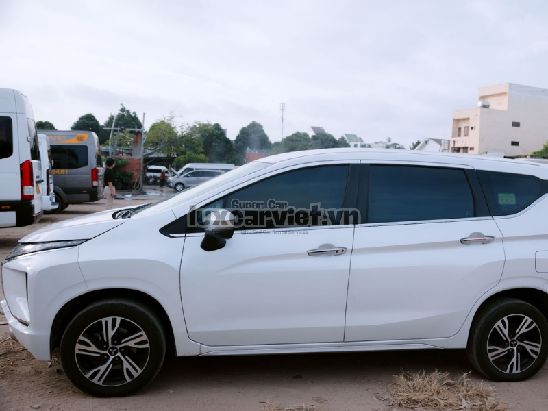 Thuê Xe Tự Lái Mitsubishi Xpander 7 Chỗ Màu Trắng Tại Quy Nhơn