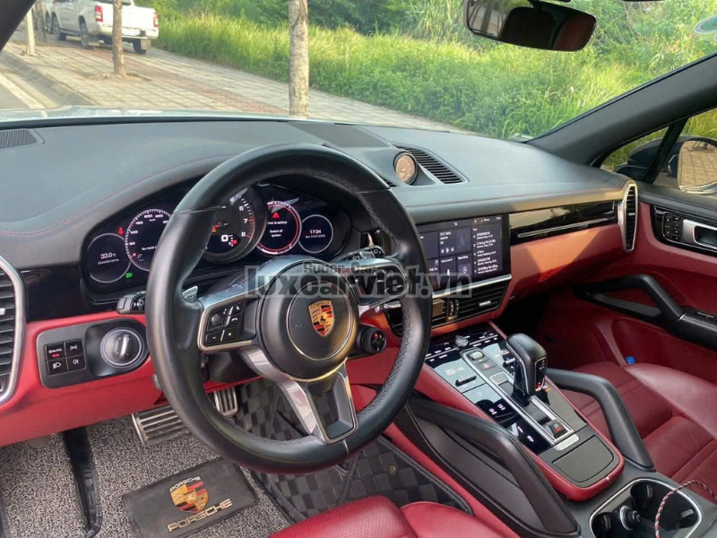 Cho Thuê Siêu Xe Porsche Cayenne 5 Chỗ Tại TP.HCM