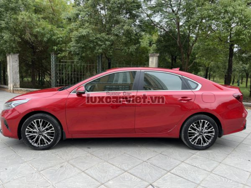 Thuê Xe Tự Lái Kia K3 4 Chỗ Màu Đỏ Tại Tp Quy Nhơn