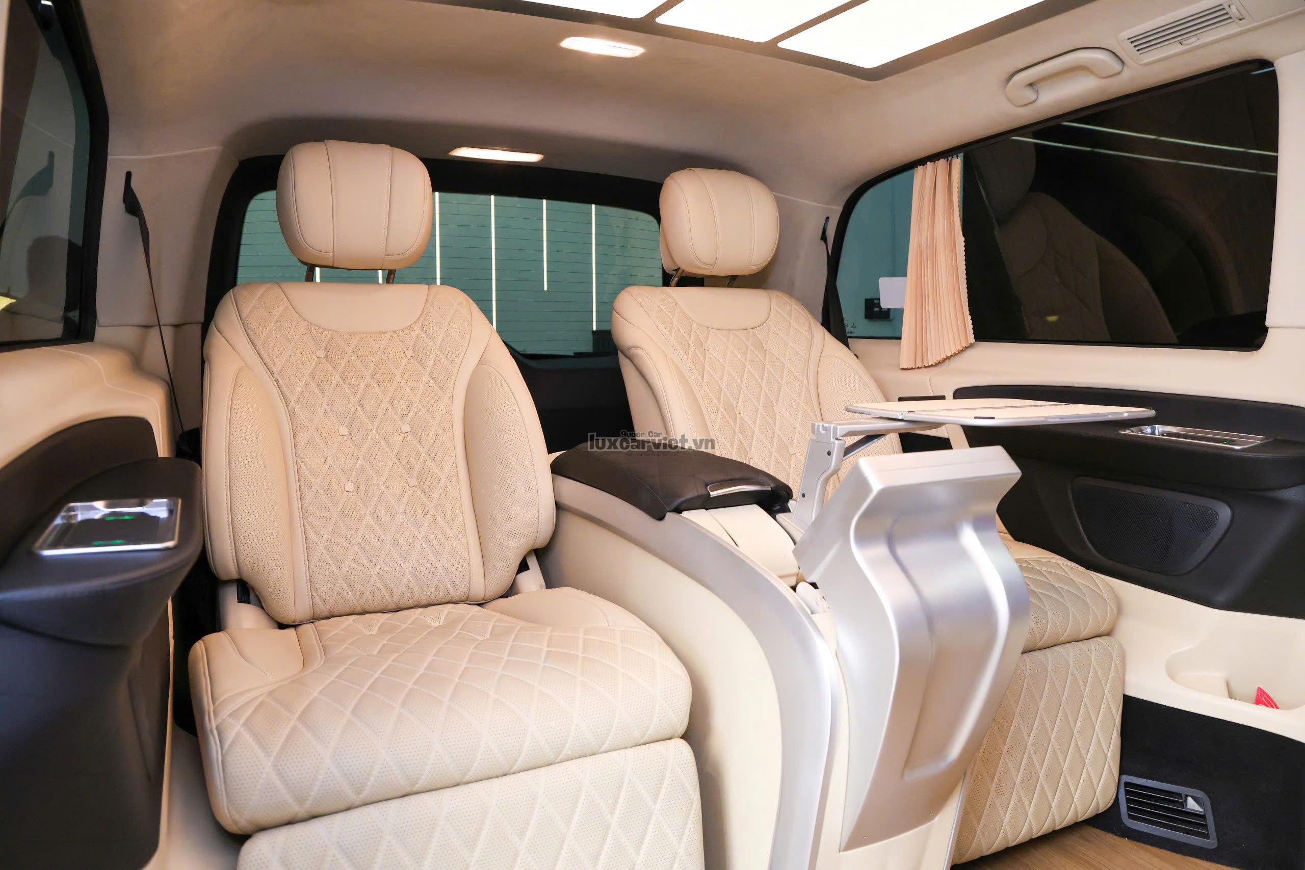 Thuê Xe Mercedes-Benz V-Class Limousine 7 Chỗ (Maybach) Tại TP.HCM