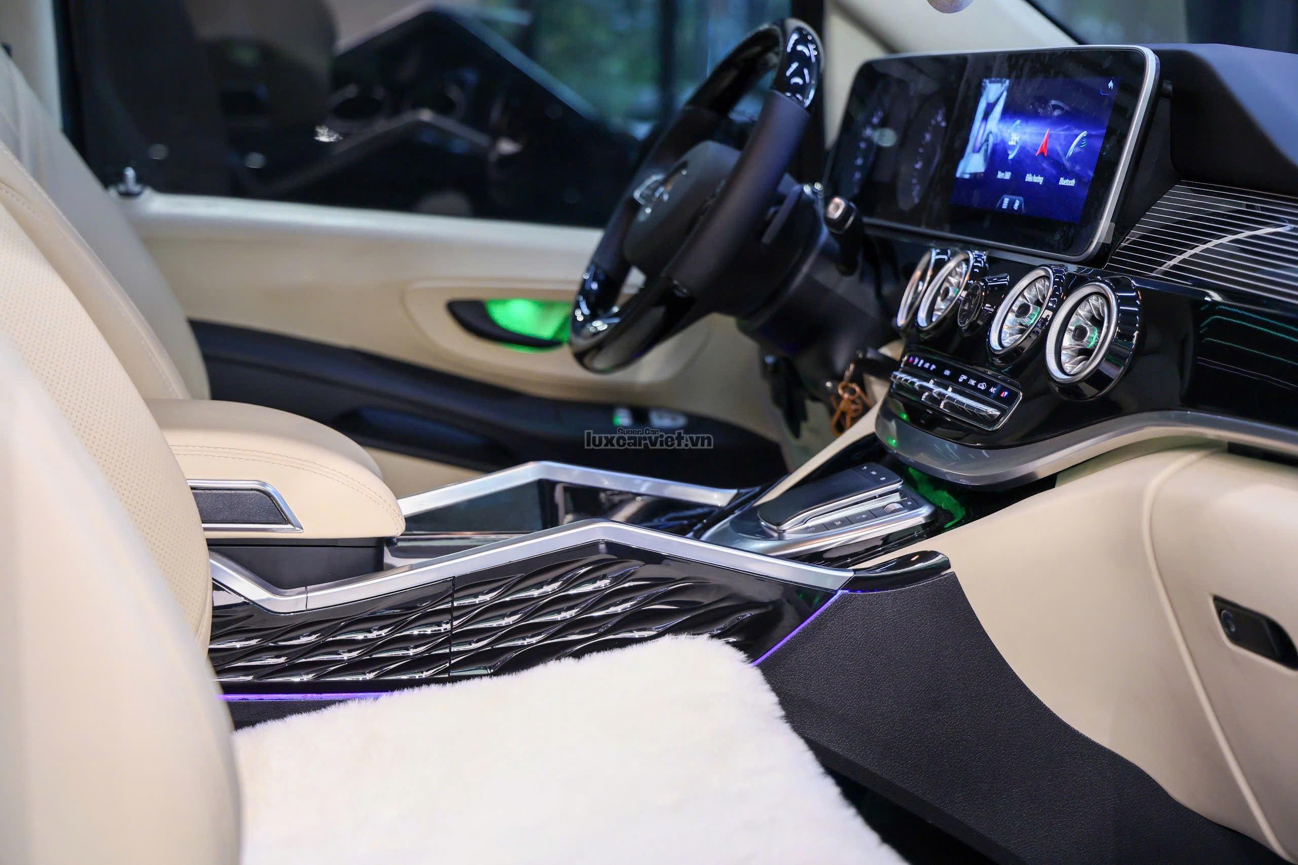 Thuê Xe Mercedes-Benz V-Class Limousine 7 Chỗ (Maybach) Tại TP.HCM