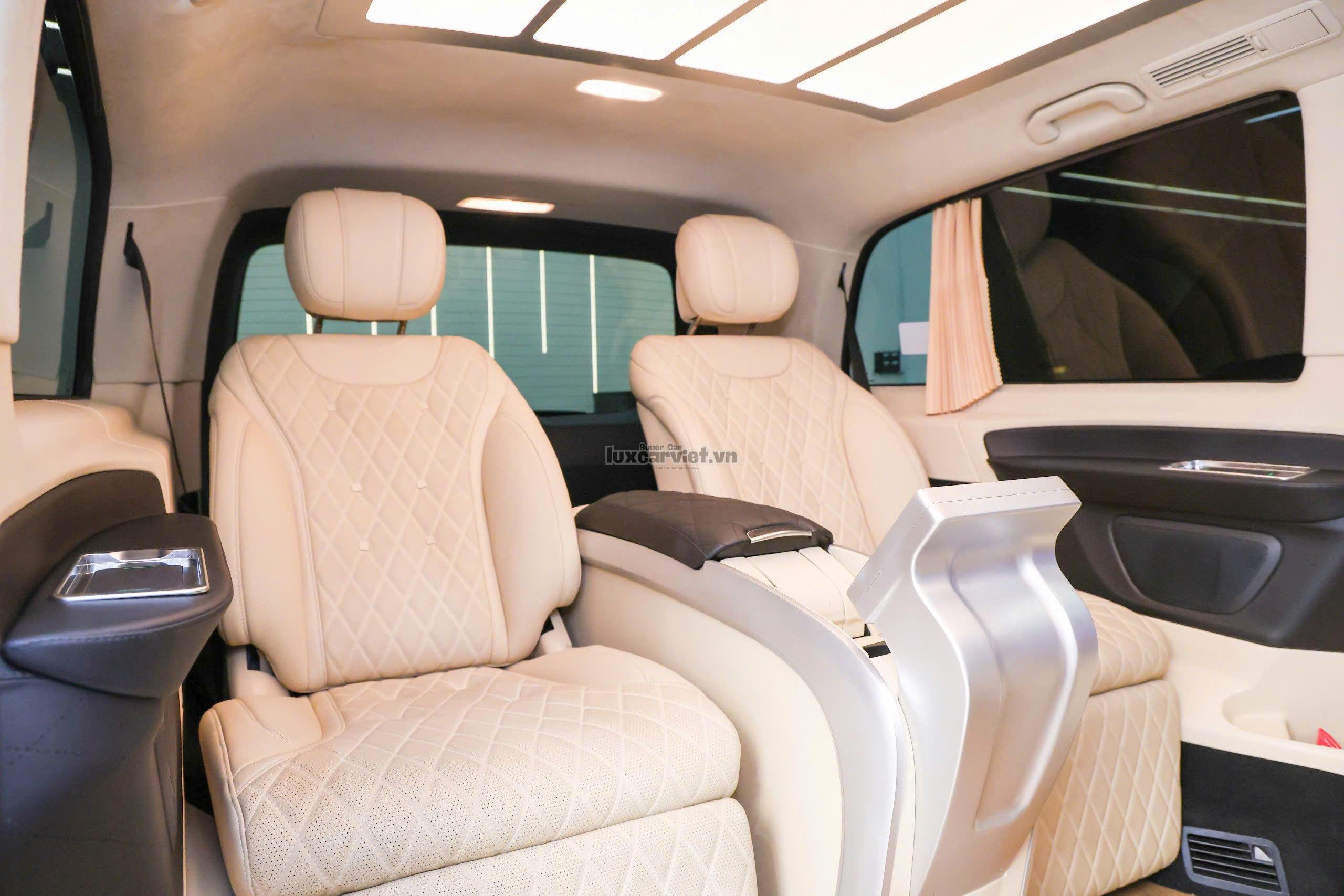 Thuê Xe Mercedes-Benz V-Class Limousine 7 Chỗ (Maybach) Tại TP.HCM