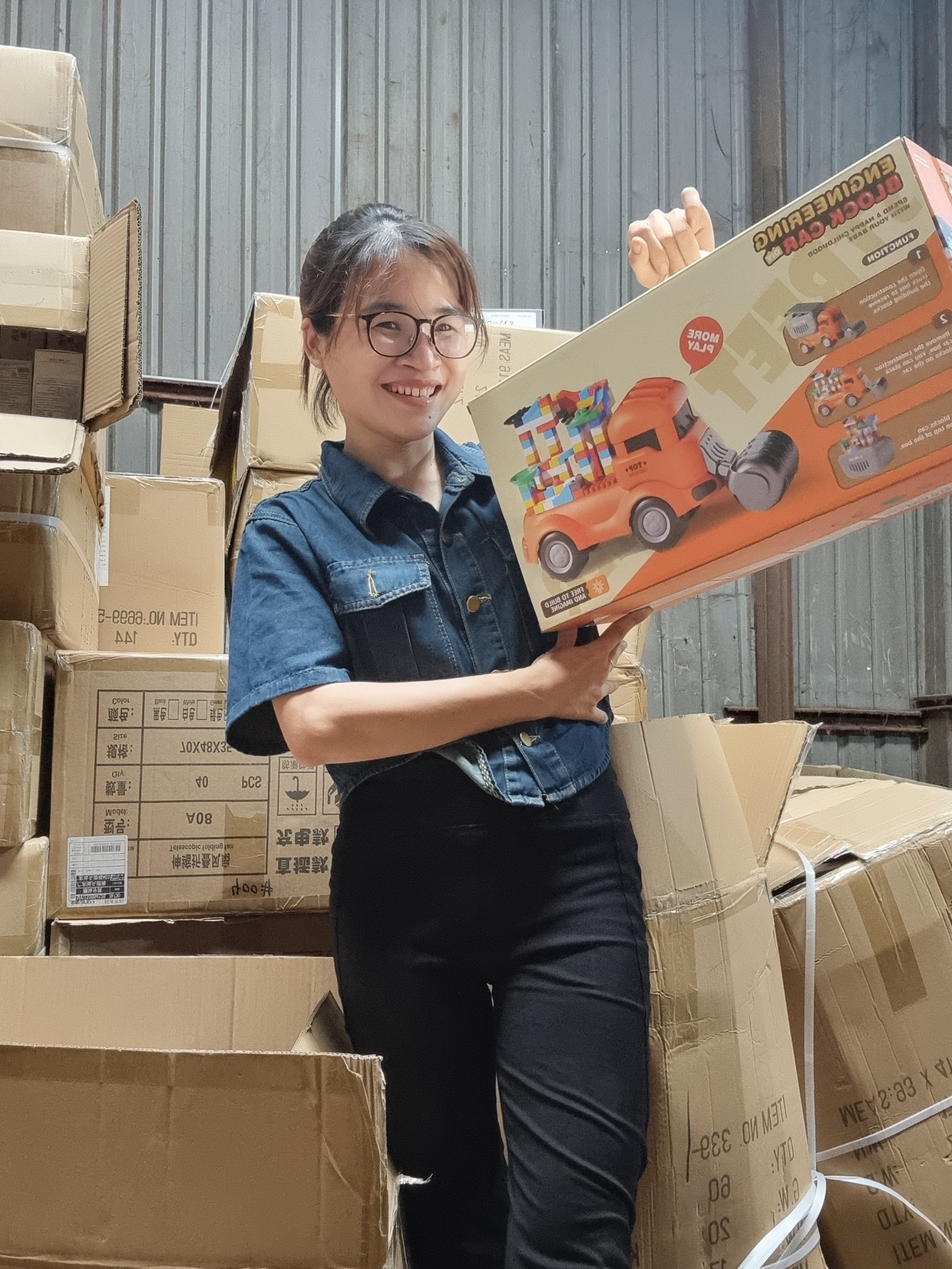 Xe Lu chở Bộ xếp hình