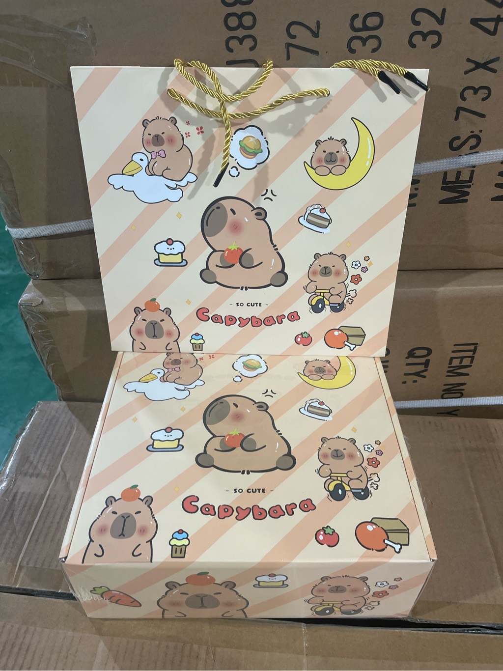 Hộp quà tặng Capybara