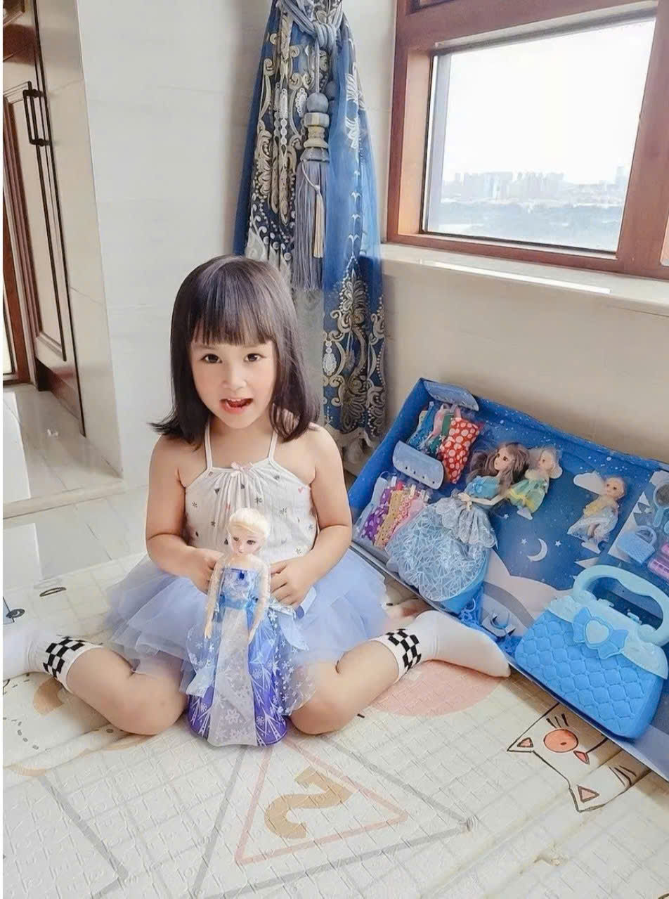 Búp bê trang điểm mã 125-73