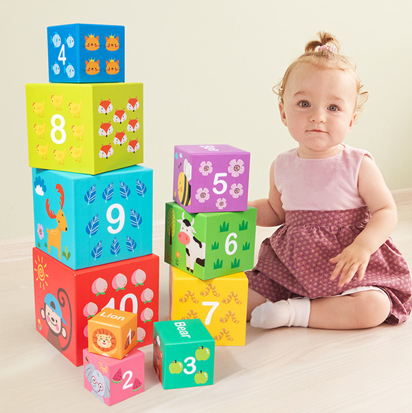 Hộp gỗ xếp chồng có số đếm