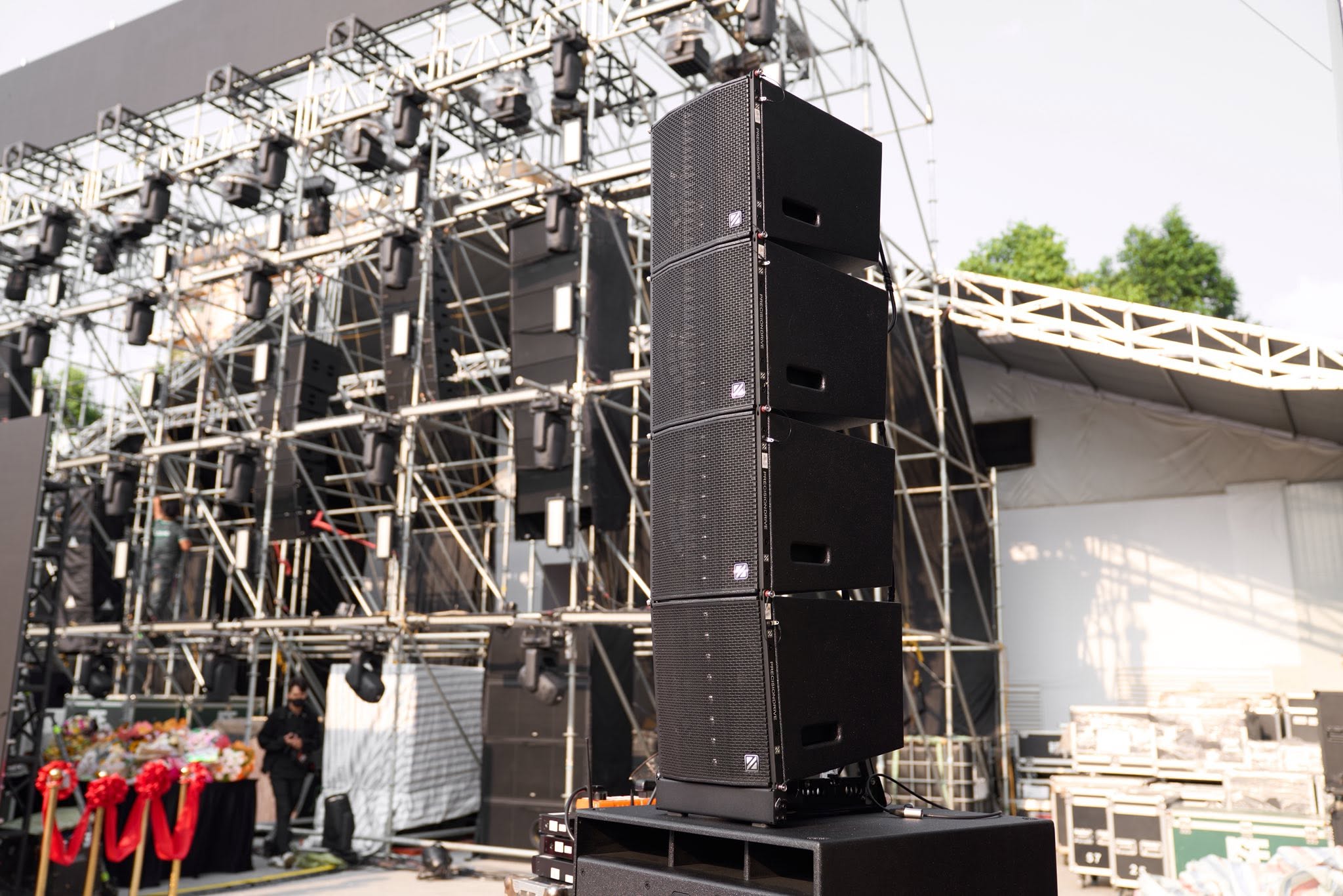 141dB SPL - Định nghĩa lại sức mạnh của Line Array nhỏ gọn từ DIVA Systems