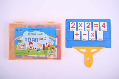 Bộ Thực Hành Toán Lớp 2 Ttv421