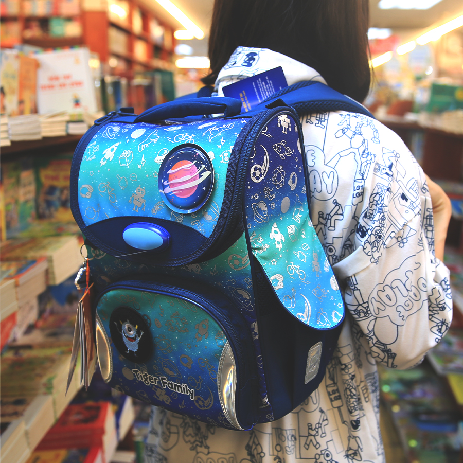 Ba Lô Học Sinh Chống Gù Tiger Family Nature Quest Schoolbag Pro - Space Things [Go Green] TGNQ-097A