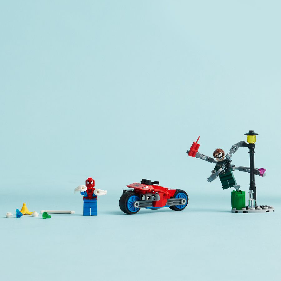 Đồ Chơi Lắp Ráp Lego Người Nhện Đối Đầu Tiến Sĩ OCK 76275