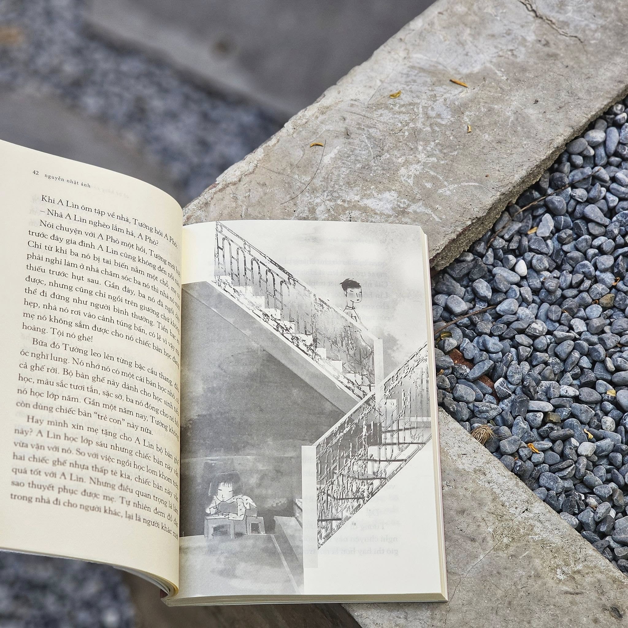 Cô Bé Hàng Xóm Và Bốn Viên Kẹo - Nguyễn Nhật Ánh