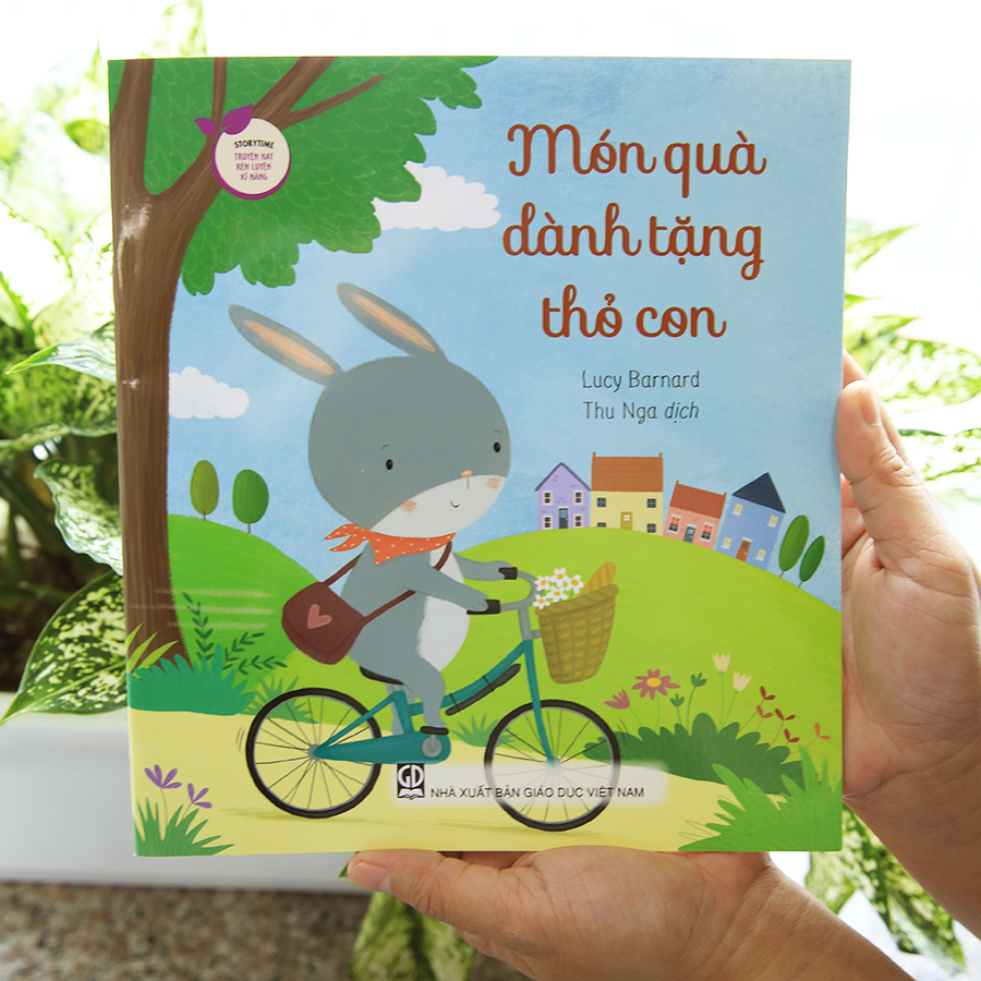 Storytime - Truyện Hay Rèn Luyện Kĩ Năng - Món Quà Dành Tặng Thỏ Con