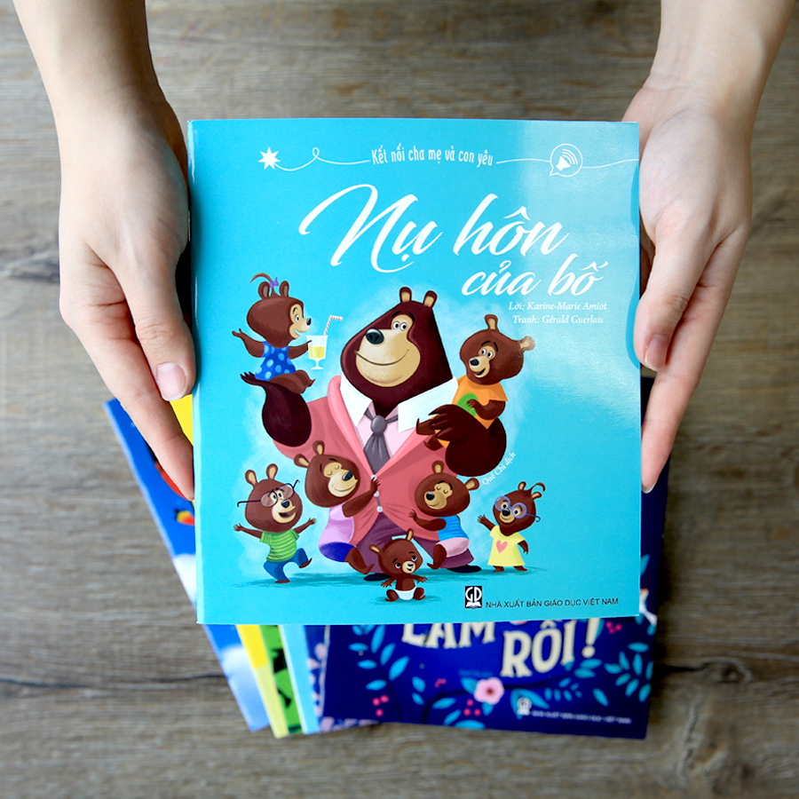 Kết Nối Cha Mẹ Và Con Yêu - Nụ Hôn Của Bố