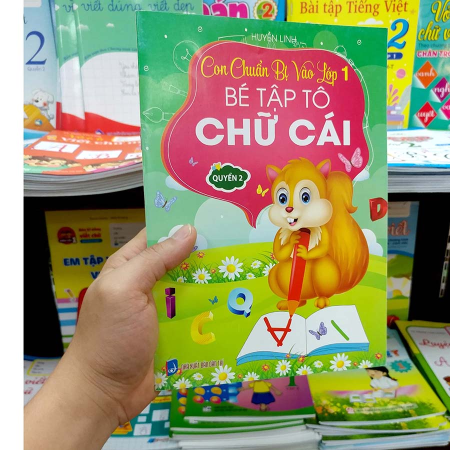 Con Chuẩn Bị Vào Lớp 1 - Bé Tập Tô Chữ Cái Quyển 2