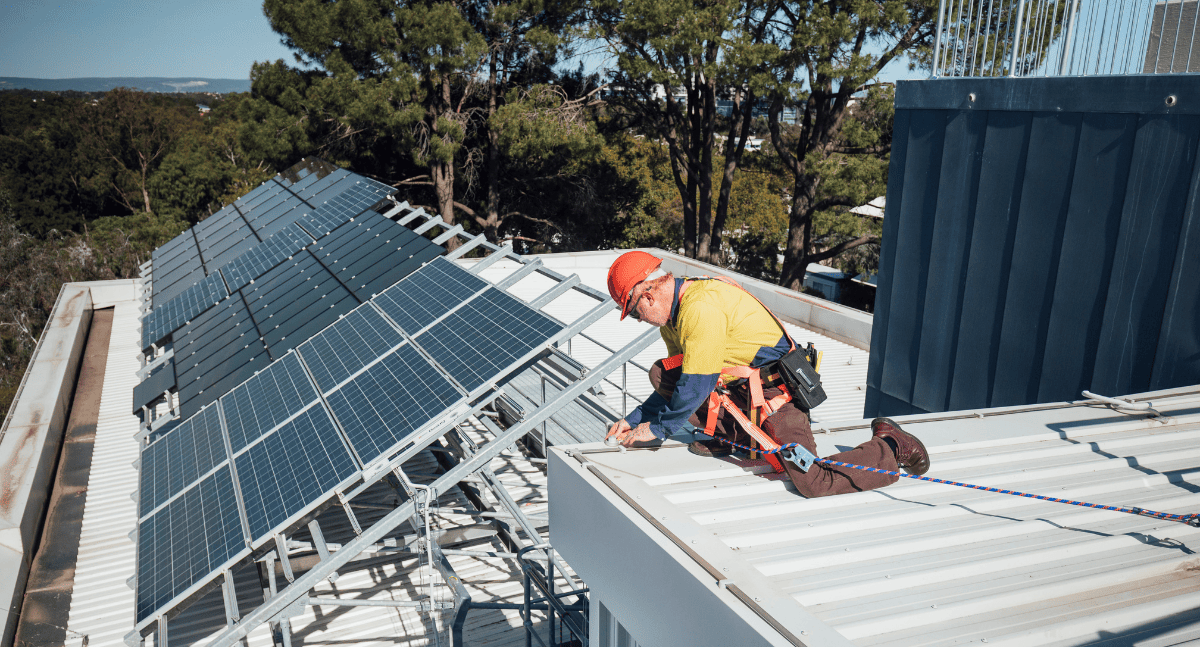 5 lỗi lắp đặt panel thường gặp gây hậu quả lớn