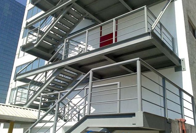 Cầu thang thép do CMC Architects thực hiện