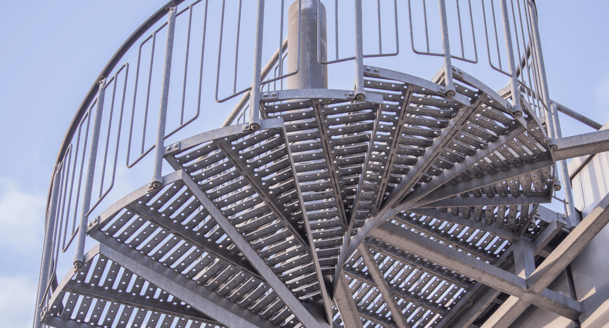 Cầu thang thép hỗ trợ phương án với chủ đầu tư