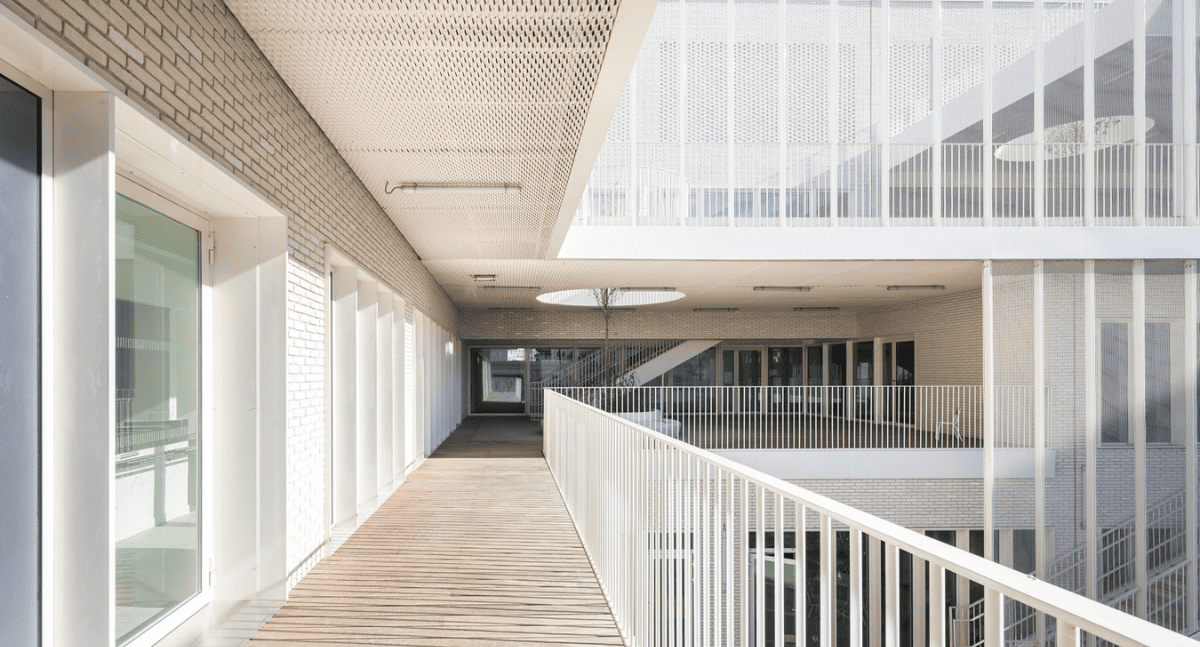 Lan can thép vẻ đẹp từ sự bền vững