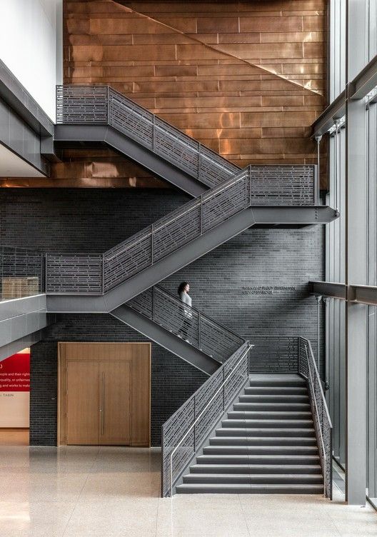 kích thước tổng thể của cầu thang