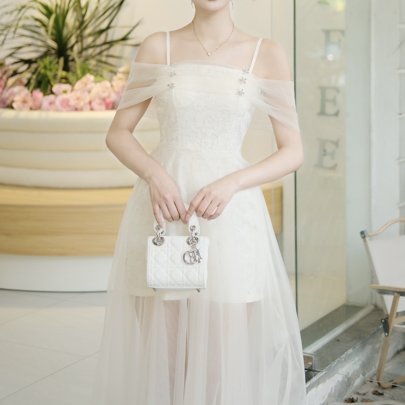 Đầm thiết kế trễ vai dáng dài phối voan chữ A sang trọng đi tiệc