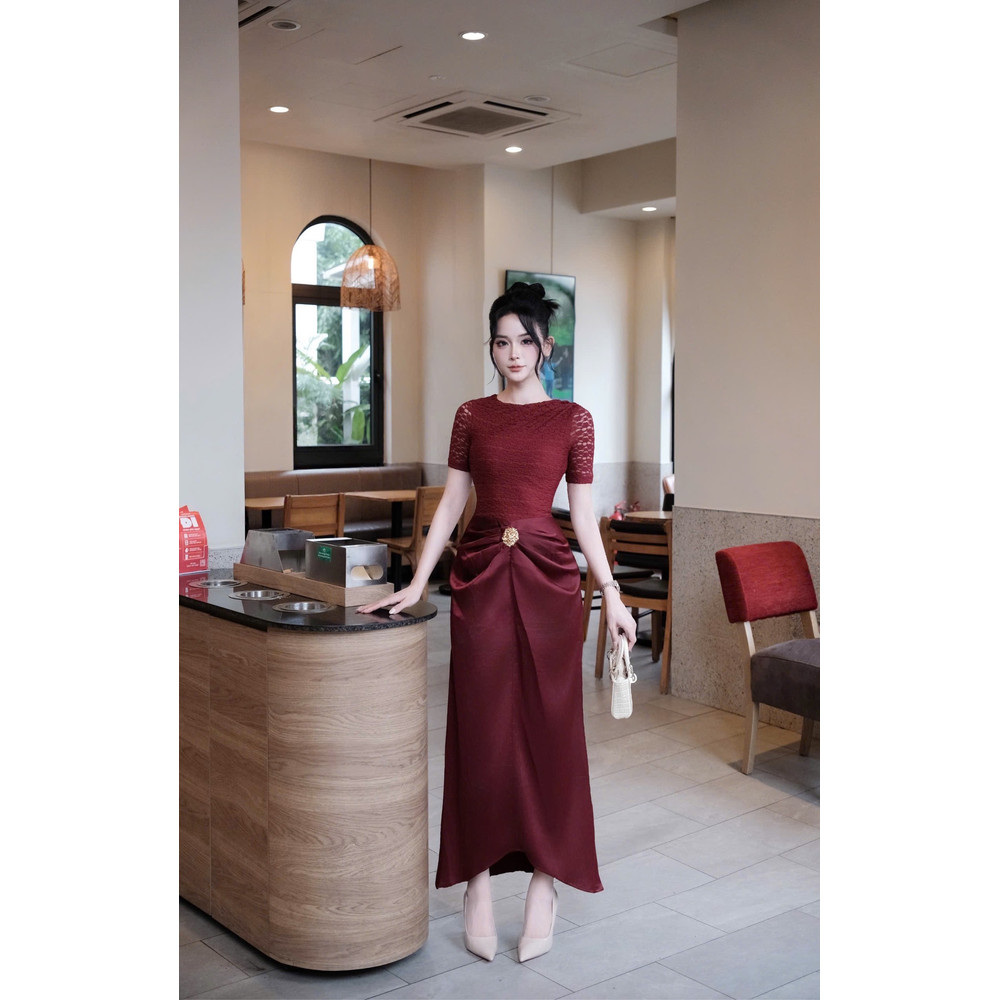 Đầm thiết kế ôm body phối lụa tay ngắn