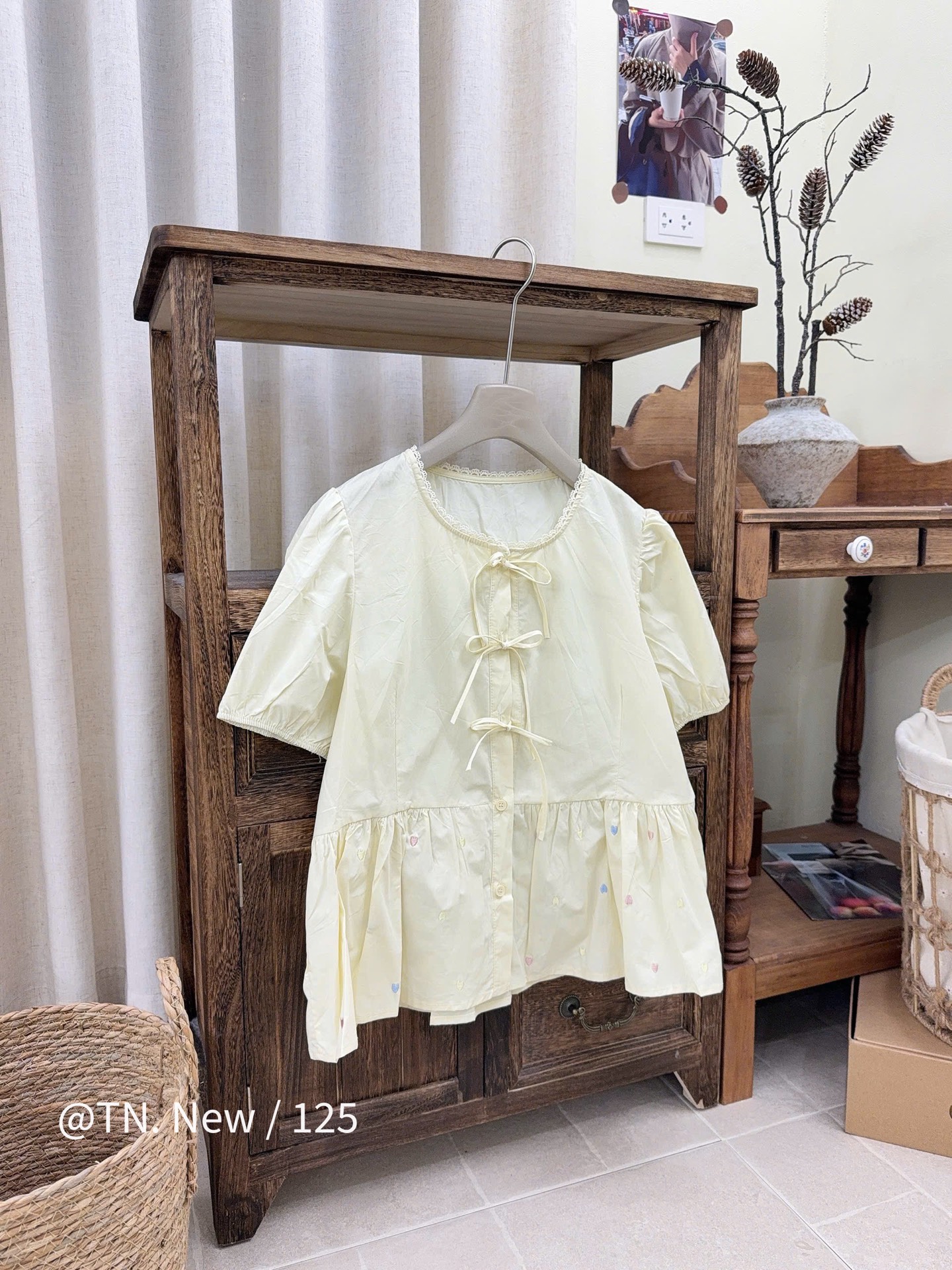 Áo kiểu babydoll cổ ren hoạ tiết trái tim