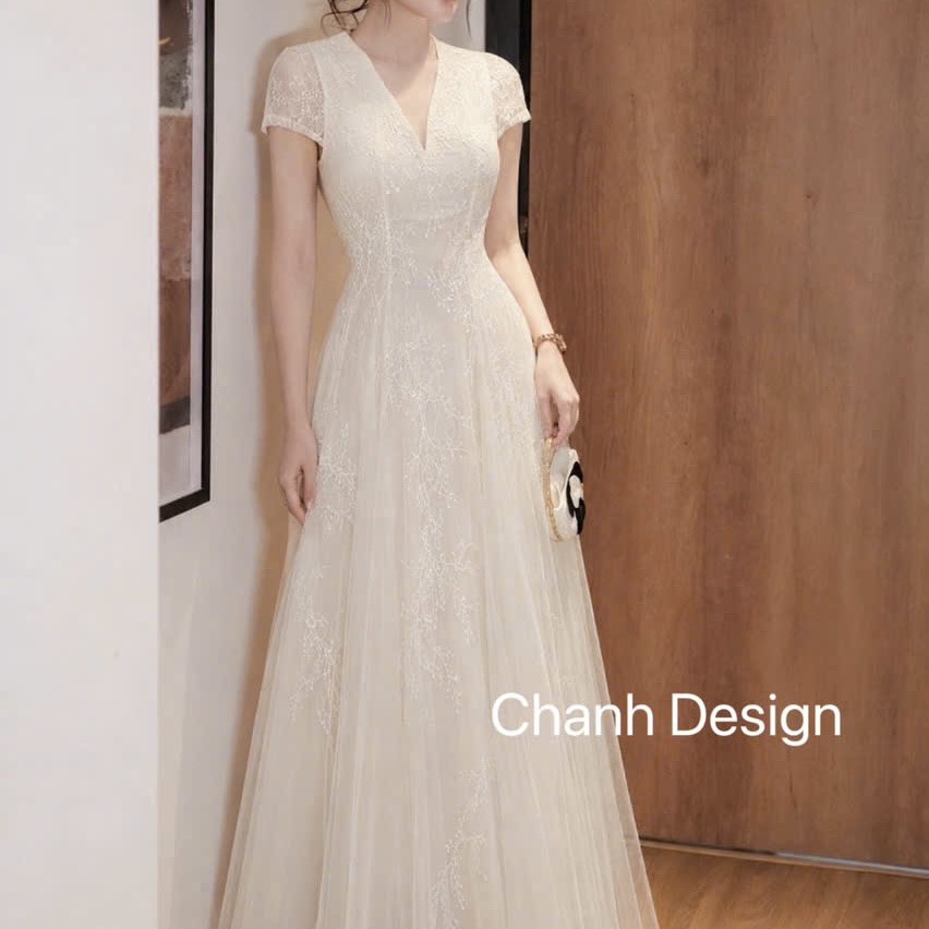 Đầm thiết kế ren tay ngắn tùng xoè