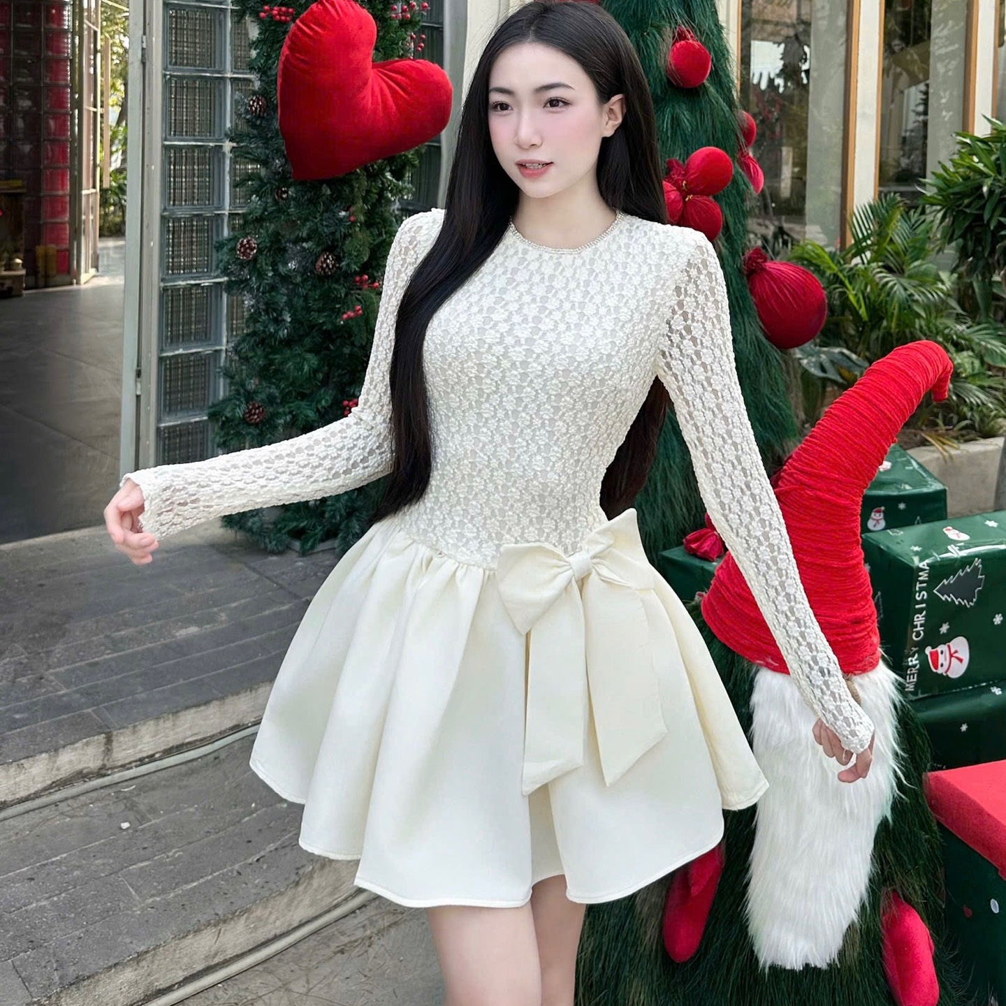 Đầm thiết kế tay dài cổ tròn chân bồng sang chảnh