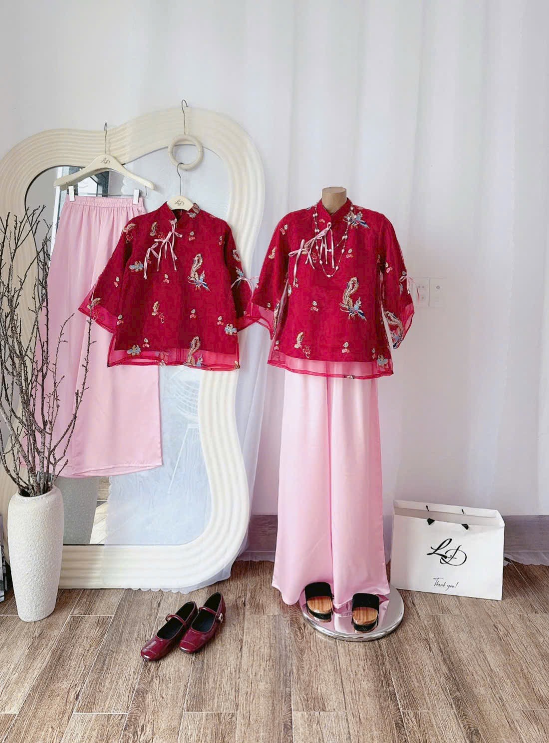 Set tơ thêu phượng đỏ
