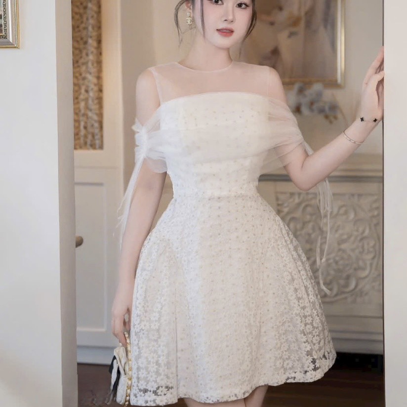 Đầm thiết kế cao cấp ren hoa cúc phối lưới