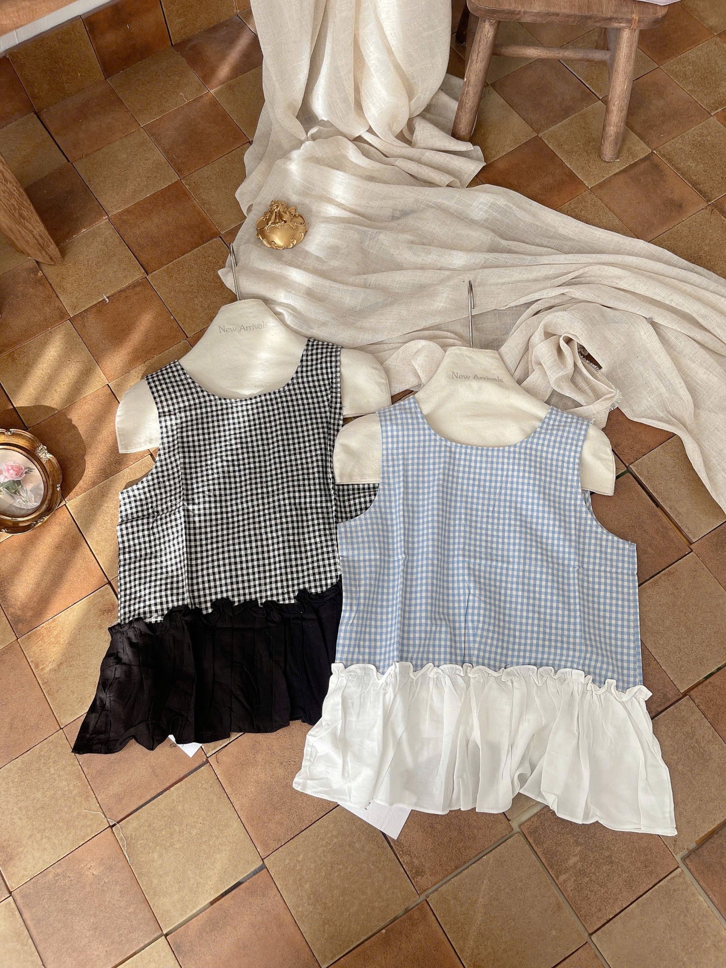 Áo kiểu babydoll caro phối bèo tiểu thư