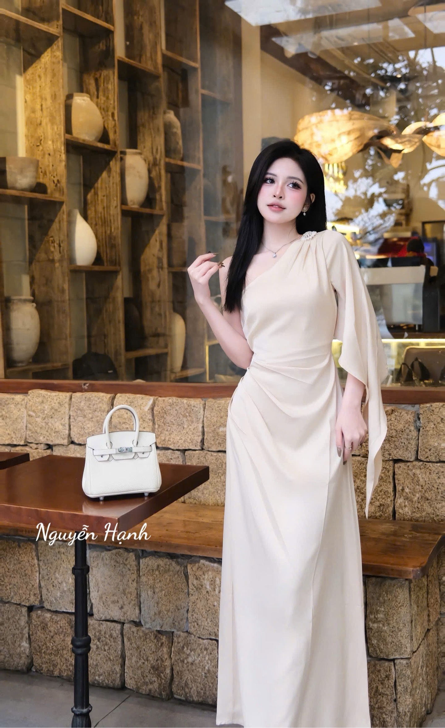 Đầm lụa chéo vai tag đá