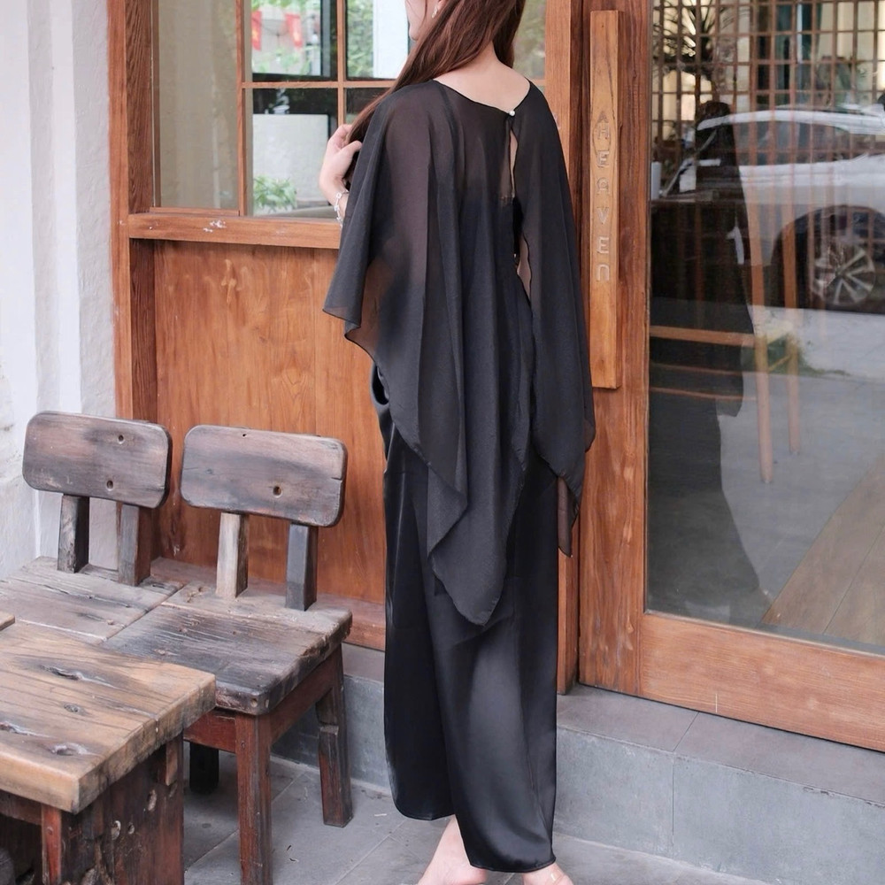 Đầm thiết kế 2 dây phối lụa kèm khăn choàng