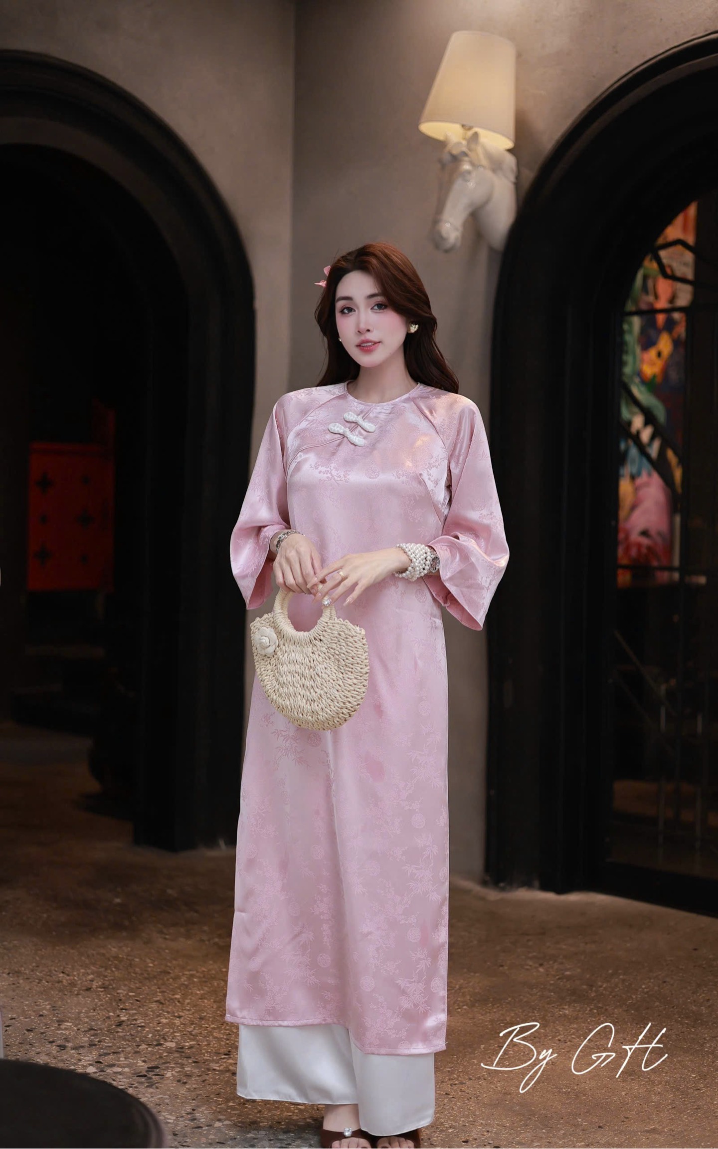 Áo dài gấm lá tre dáng xuông H