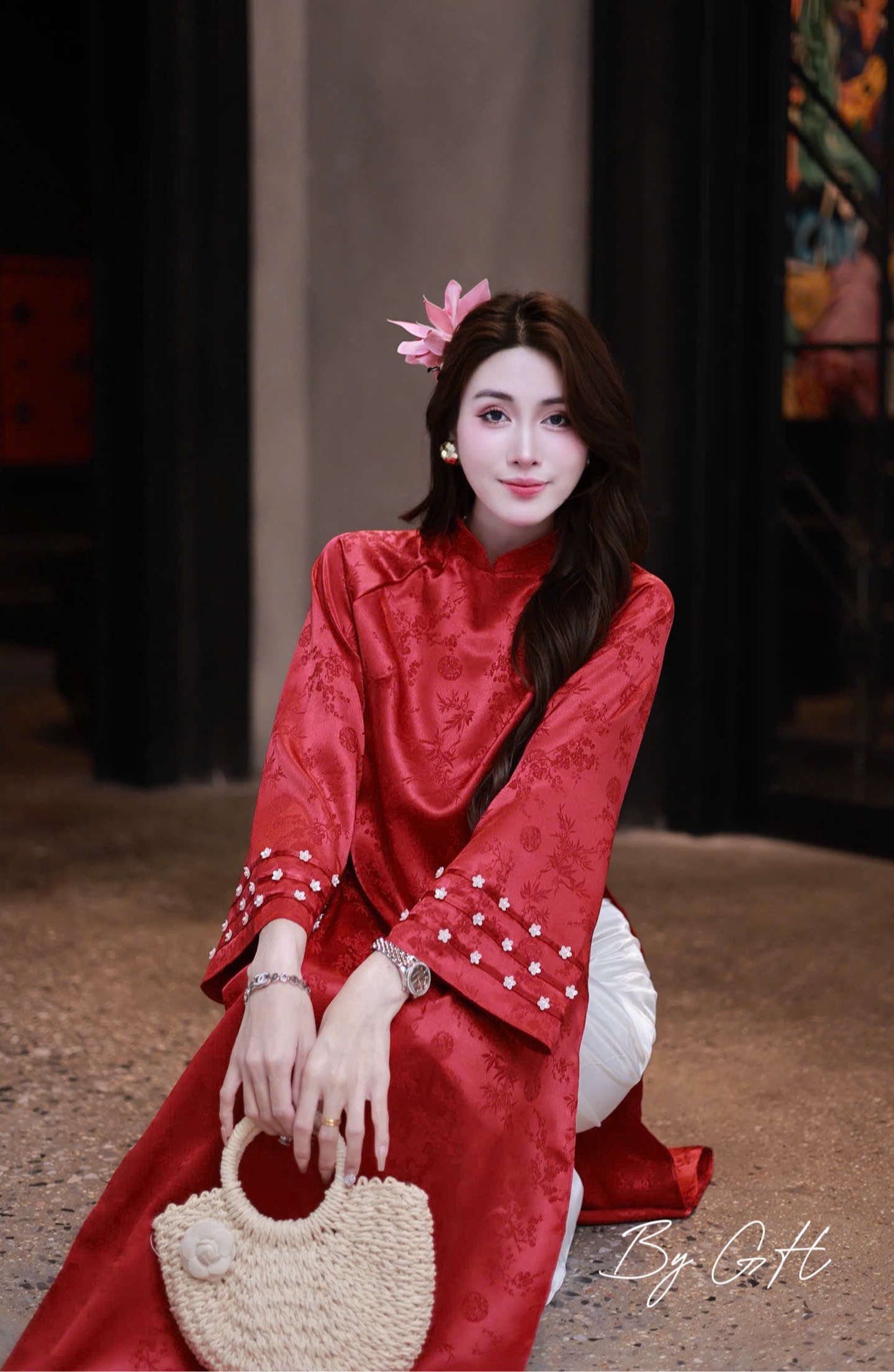 Áo dài gấm tay loe đính hoa quần lưng thun H