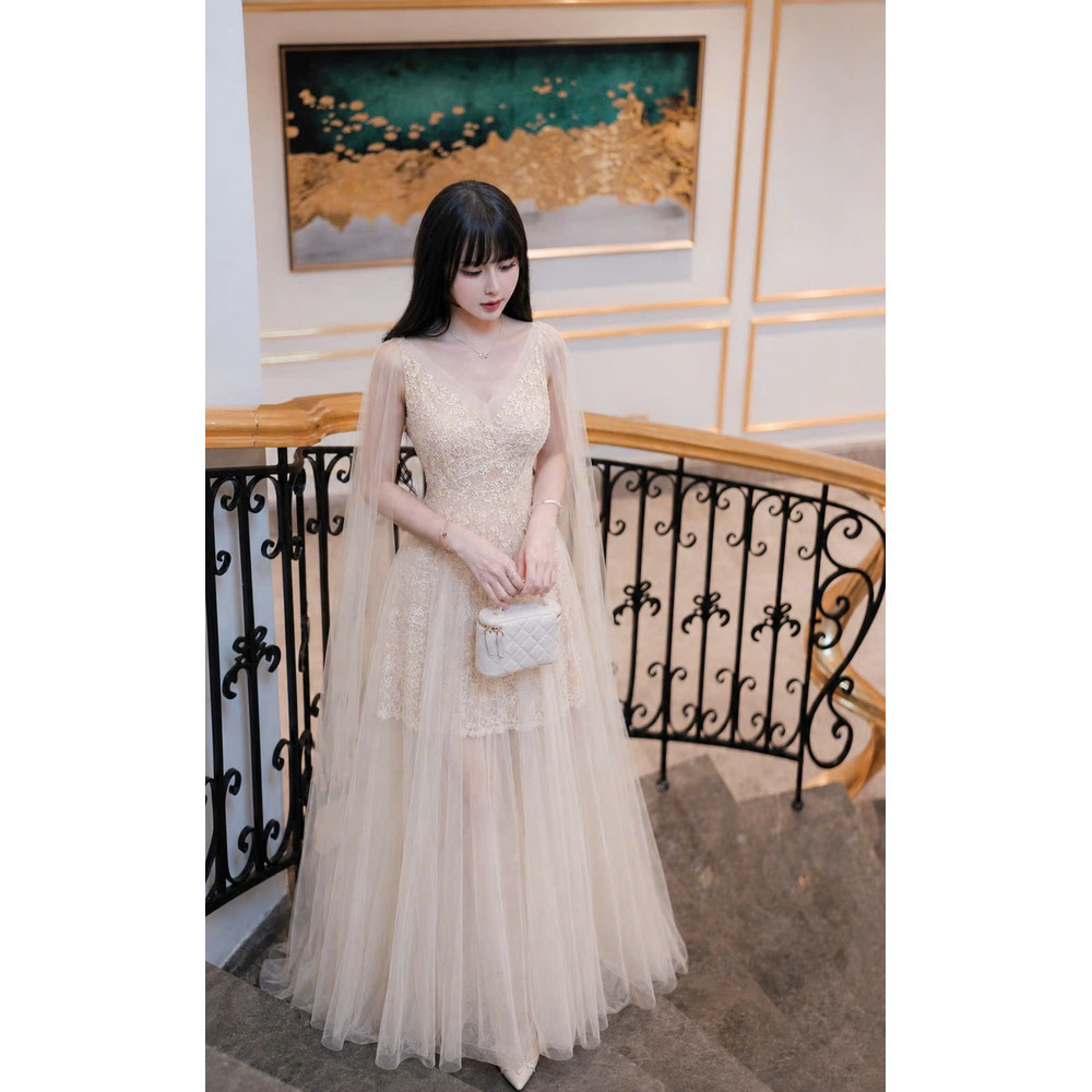 Đầm thiết kế ren tay rũ voan dáng dài