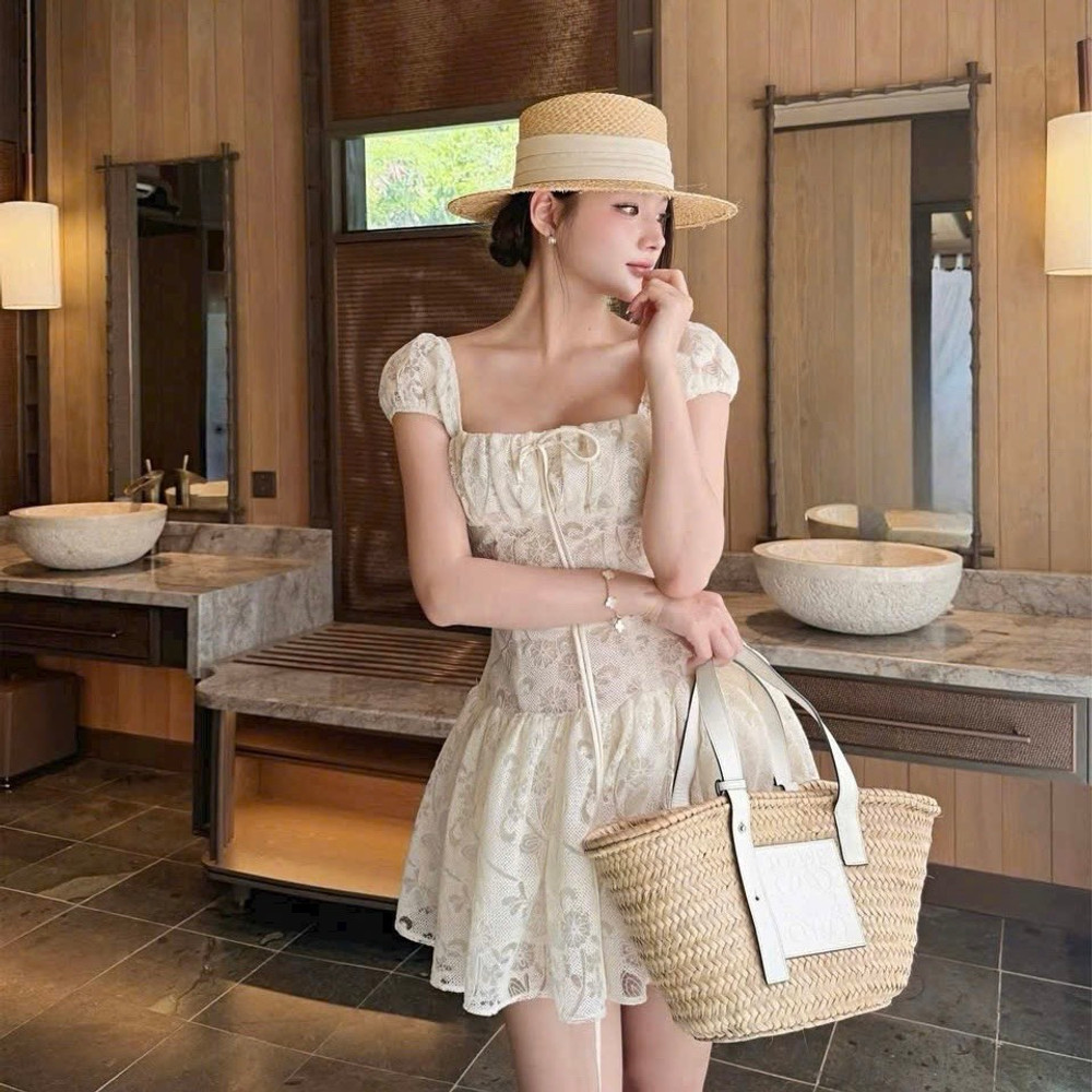 Đầm thiết kế 2 dây cột nơ ngực dáng ngắn