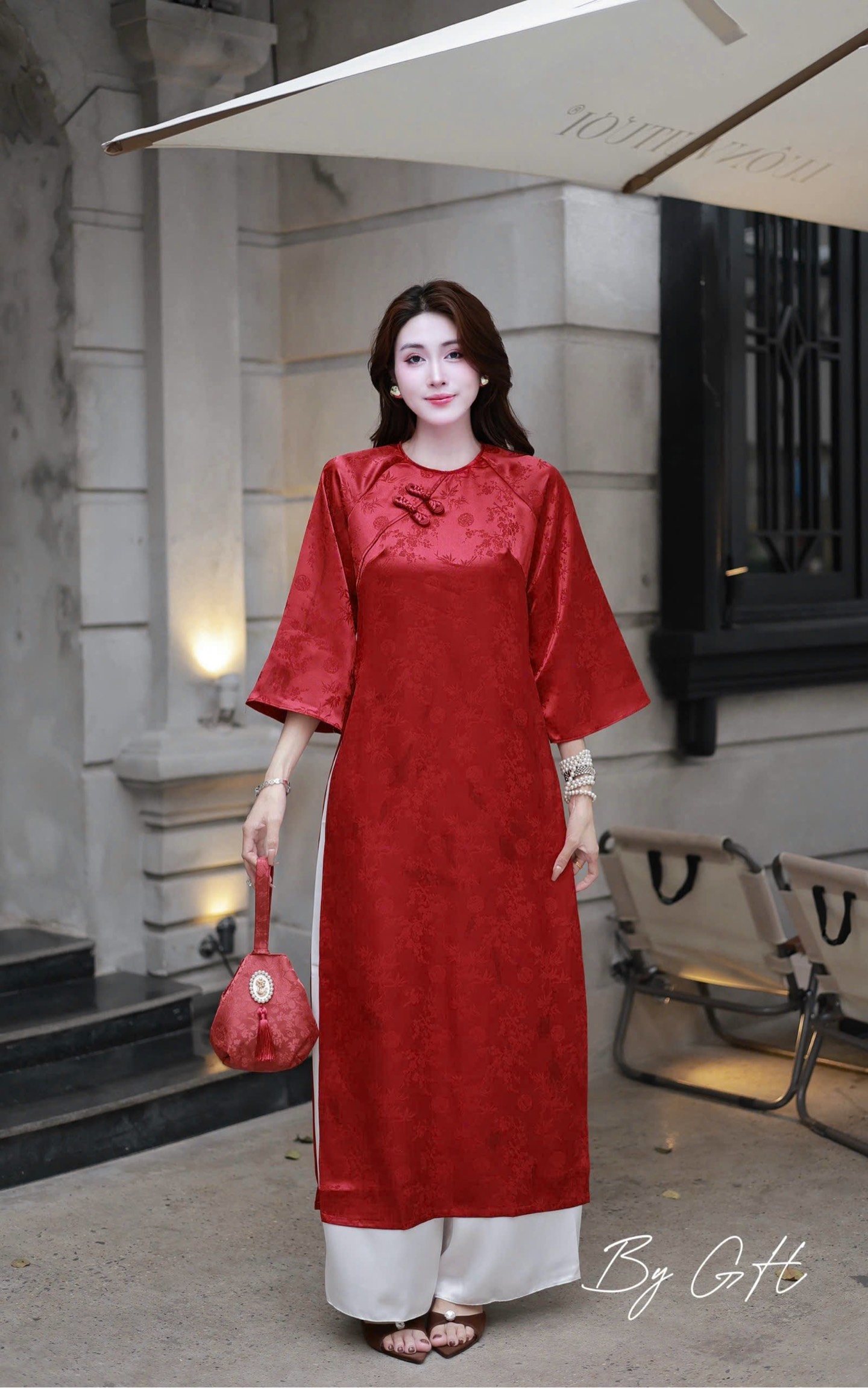 Áo dài gấm lá tre dáng xuông H